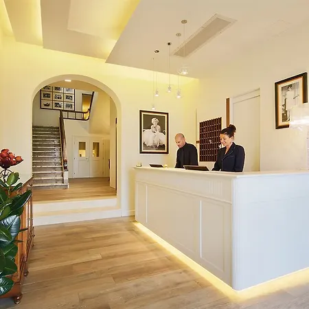 Hotel Italia 3*