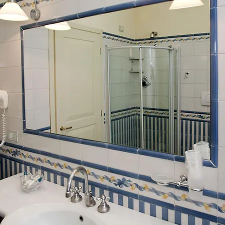 Hotel Italia 3*