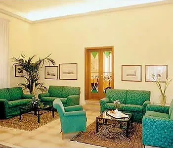 Hotel Italia 3*